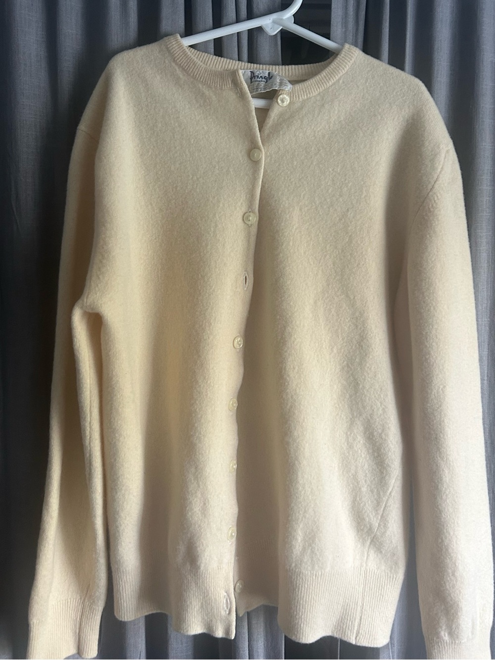 1960s Vintage Pringle Cream Knit Button Cardigan